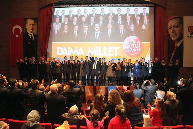 Başkan Toçoğlu, Serdivan'da Aday Tanıtım Toplantısı'na katıldı