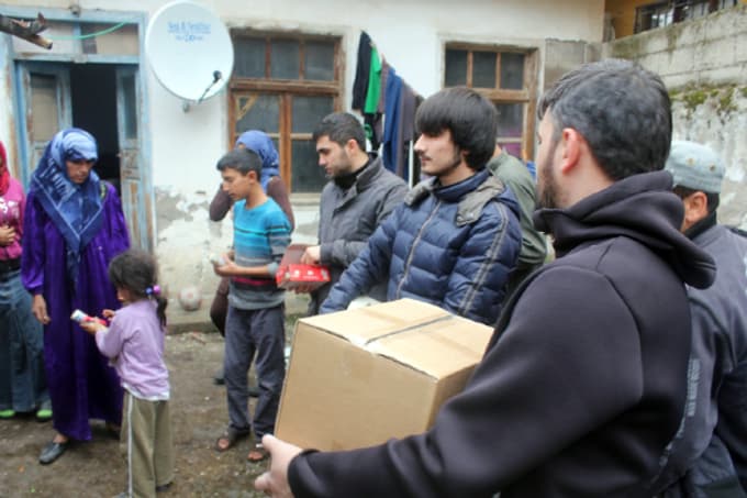 Taraklı'dan Suriye'ye gönderilen TIR'lar sınırdaki fırınlara teslim edildi 