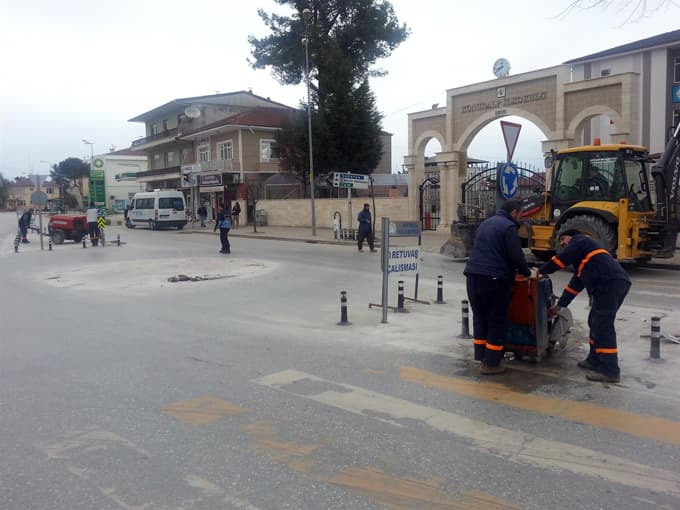 Akyazı, yeni kavşaklarına kavuşuyor