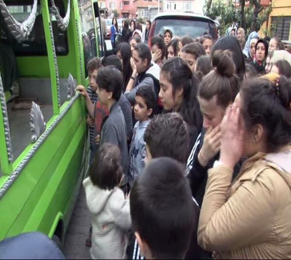 14 yaşındaki Nergis, kalbine yenik düştü
