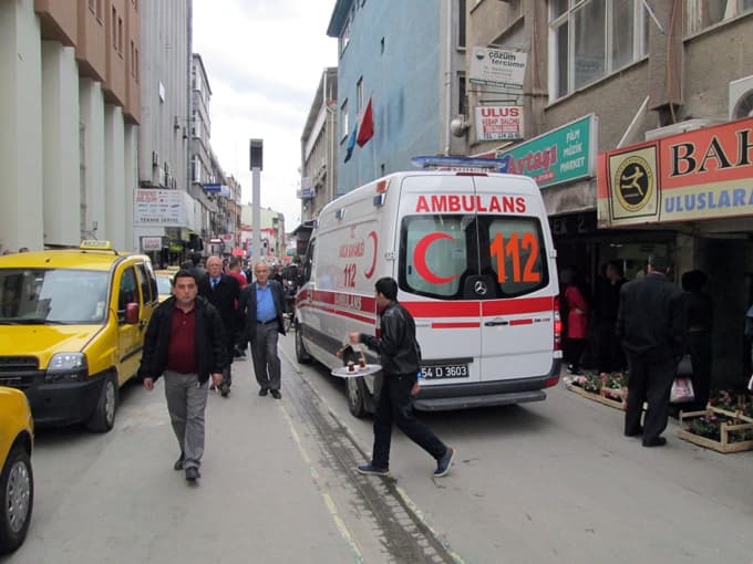 Bıçaklı kavga: 2 yaralı