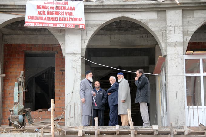 İhtiyaçları karşılanamayan cami, satılığa çıkarıldı