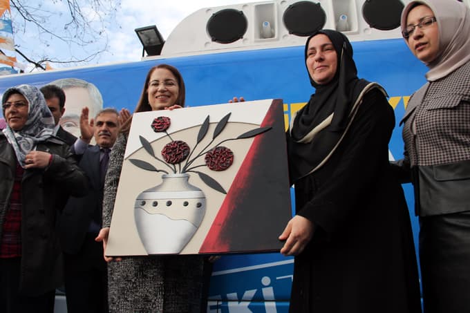 Bakan İslam, Hendekliler ile buluştu