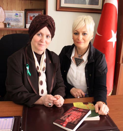 Kitapların gelirini kanserli hastalara bağışlayacak