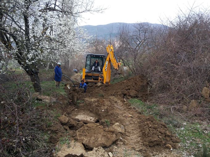 Köy şebekeleri yanileniyor