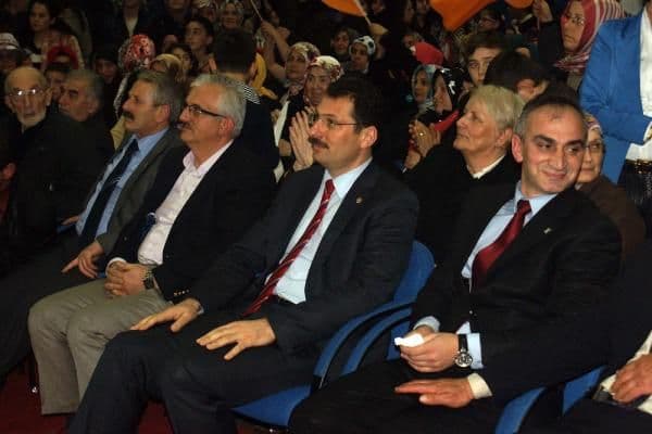 Milletvekili Yavuz, "Vallahi ben de yardım ediyorum"