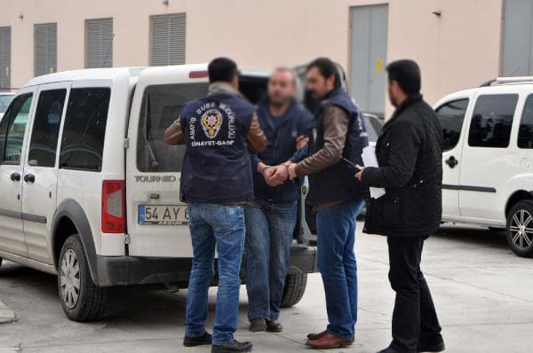 Otobüs durağında cinayet