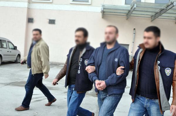 Otobüs durağında cinayet