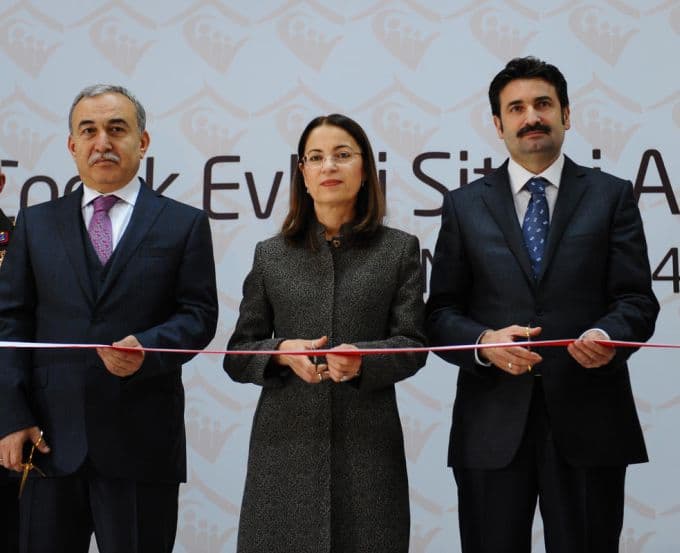 Bakan İslam, Çocuk Evleri Sitesi'nin açılışını yaptı