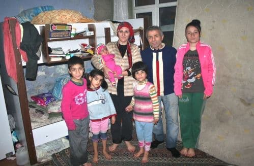 Taksitleri ödeyemeyince 6 çocukla ortada kaldı