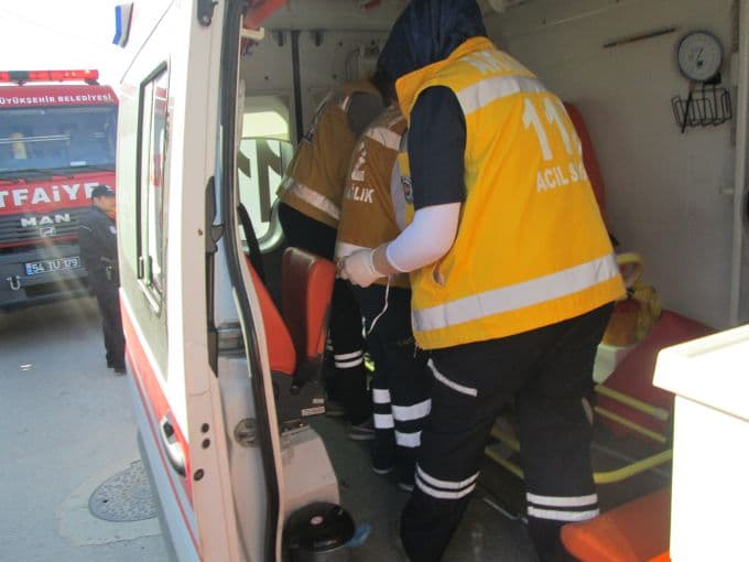 Sıva yaparken elektrik akımına kapıldı