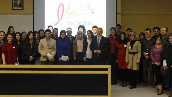 Rektör Elmas, "Sürekli kendini geliştiren bir üniversiteyiz"