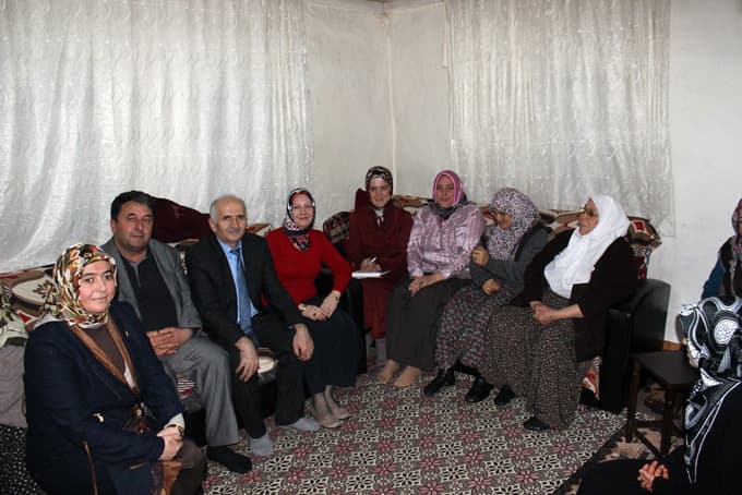 Zeynur Özel, Büyük Kaynarca Mahallesi'nde