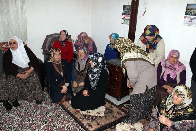 Zeynur Özel, Büyük Kaynarca Mahallesi'nde