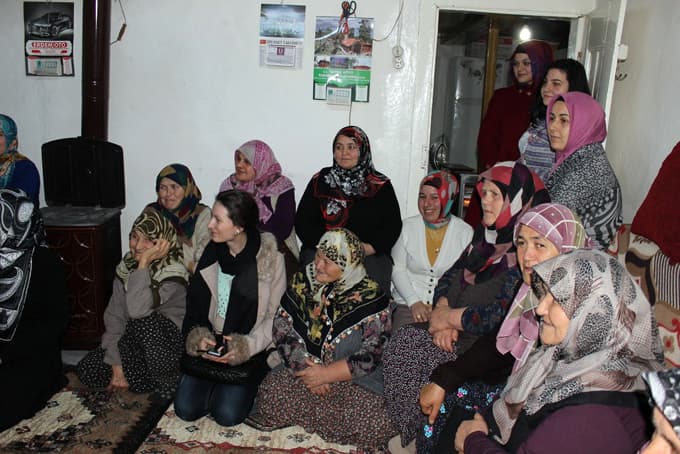 Zeynur Özel, Büyük Kaynarca Mahallesi'nde
