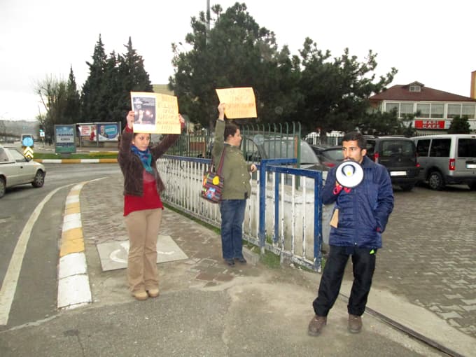 Hayvan Hakları Gönülleri'nden, 3 kişilik eylem