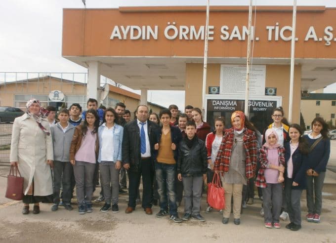Liseli öğrencilerden mesleki eğitim gezisi