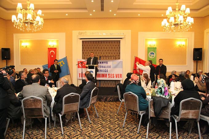 Başkan Toçoğlu; "Kırımlı kardeşlerimizin yanındayız"