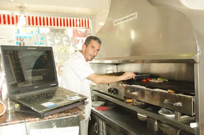 Bir Tıklamayla Köften Yanında
