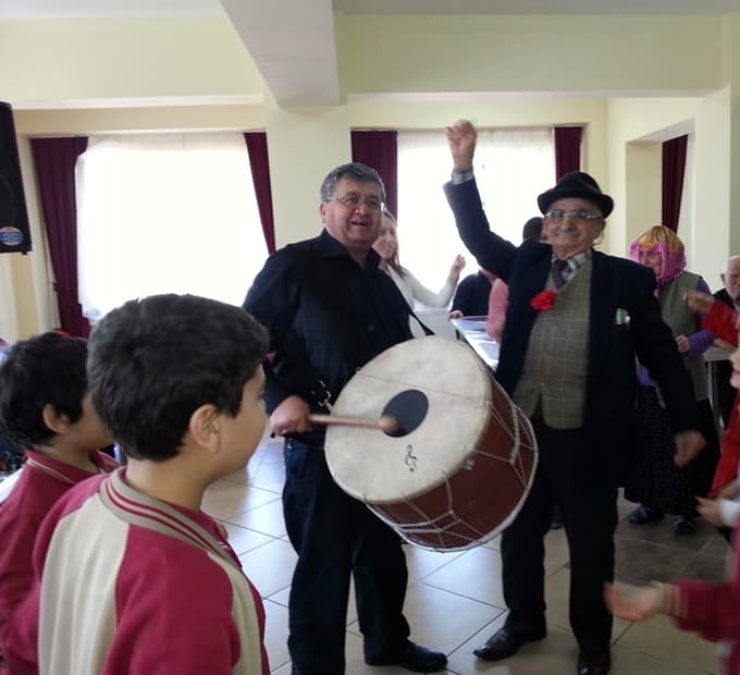 Yaşlılar gönüllerince eğlendiler