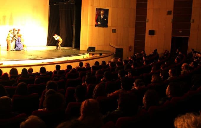 'İstanbul Hatırası' tiyatro oyunu AFA'da sahnelendi