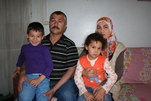 3 çocuklu ailenin yürek burkan yaşamı
