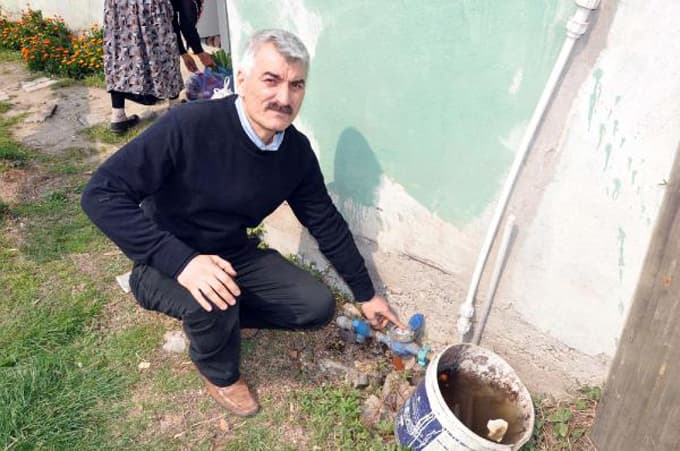 Yaşlı kadının su çilesi!