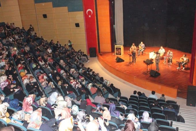 SAÜ'lü öğrencilerden Suriye'ye yardım kampanyası