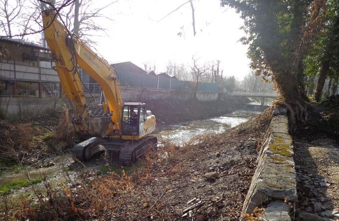 Sapanca Gölü'nü besleyen dereler temizleniyor