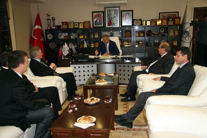 Rektör Elmas, Başkan Dişli'yi tebrik etti