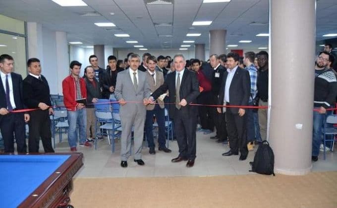 Rektör Elmas'tan KYK öğrencilerine ziyaret