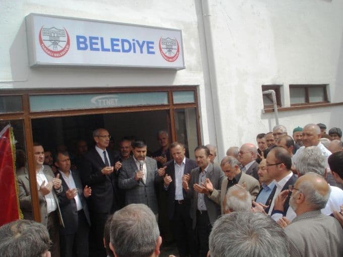 Başkan Özkaraman, mazbatasını aldı