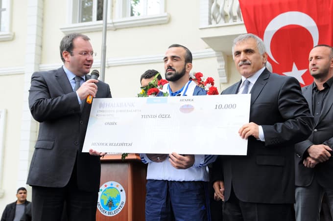 Şampiyona muhteşem karşılama
