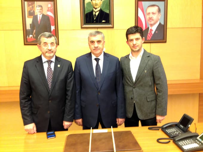 AKP Genel Merkez Koordinatörü Recep Yıldırım, belediyeleri gezdi
