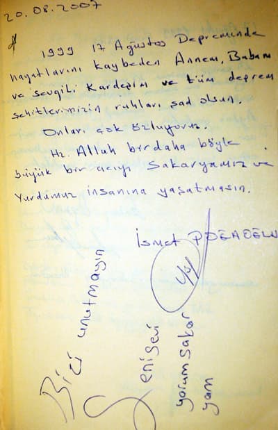 Deprem Kültür Müzesi'nde Işıklı Anıt Oluşturuldu