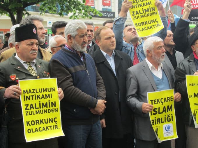 Sakarya'da Mısır'daki 529 idam kararına tepki gösterildi