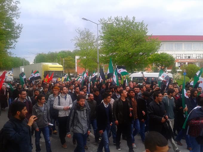 Suriye'ye yardımlar sürüyor
