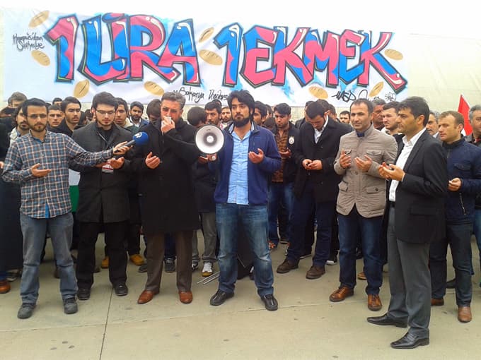 Suriye'ye yardımlar sürüyor