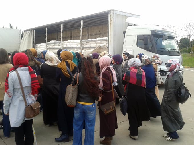 Suriye'ye yardımlar sürüyor