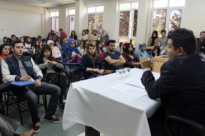 "Medyada etik sorunlar ve BİK" söyleşisi