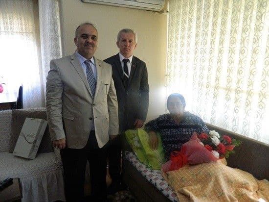 Şehit eşine "Geçmiş olsun" ziyareti
