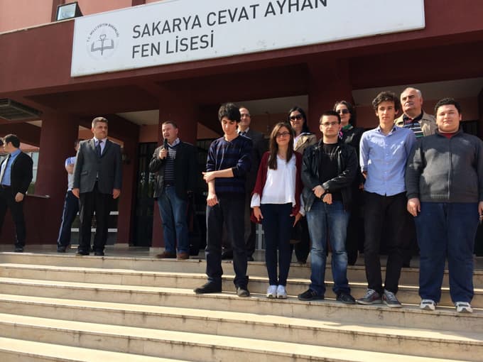 YGS'de dereceye giren fen lisesi öğrencileri ödüllendirildi
