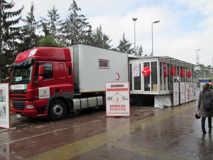 Kızılay'ın kan bağış TIR'ı Kutlu Doğum'a hazır