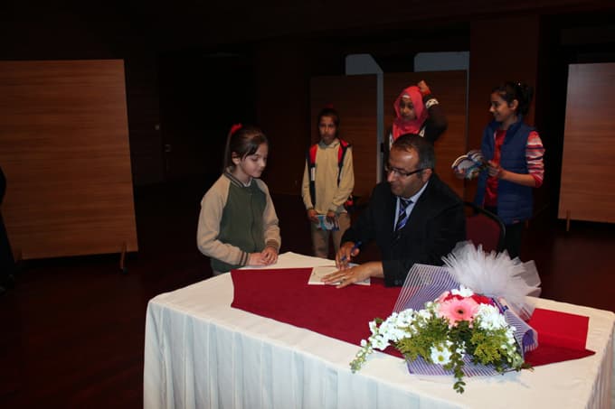 İmam Hatip öğrencileri, Yazar Metin Özdamarlar ile buluştu