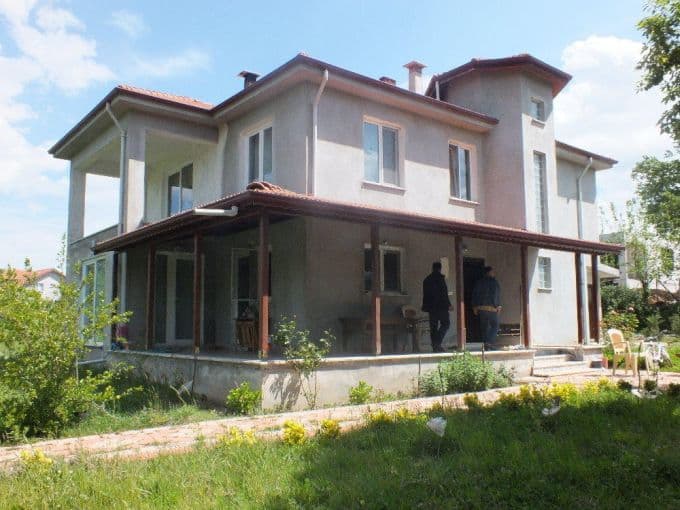 Hırsızlar evde ne var ne yok götürdü