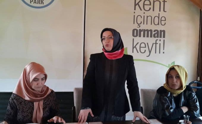 AK Partili kadınlar yemekte bir araya geldi