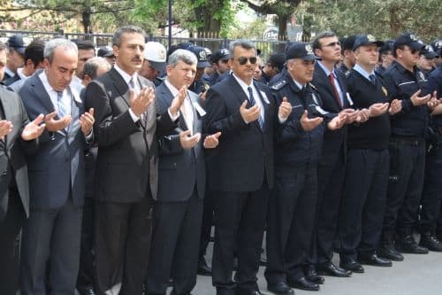Sakarya'da görevli polis silahlı kavgada hayatını kaybetti