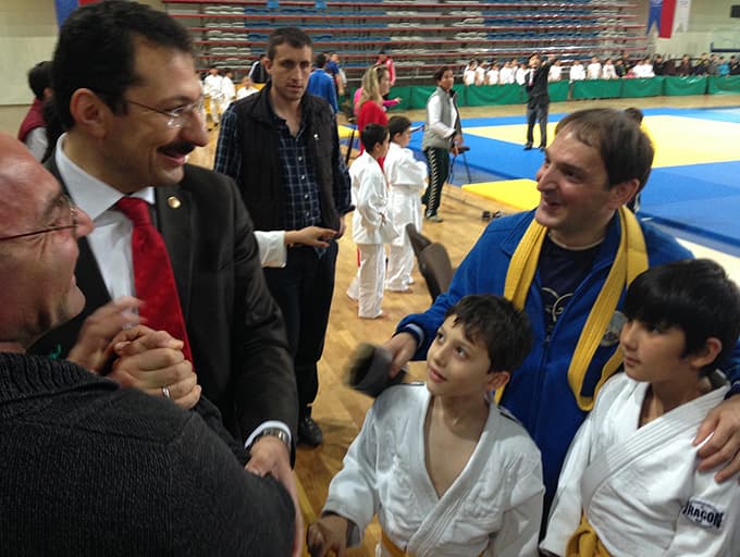 
Milletvekili Yavuz Judo turnuvasına katıldı
