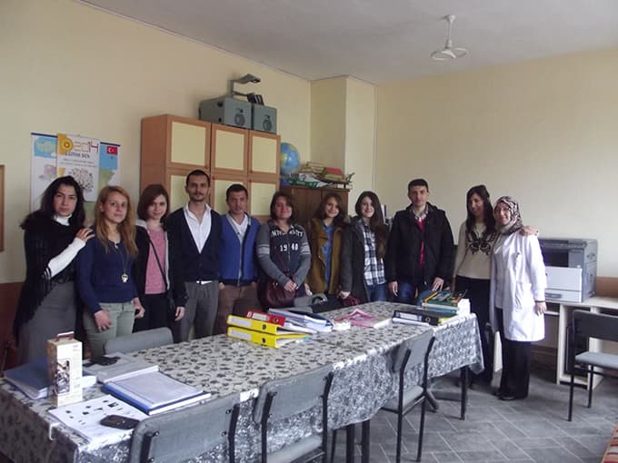 SAÜ'lü öğrencilerden miniklere sağlık taraması