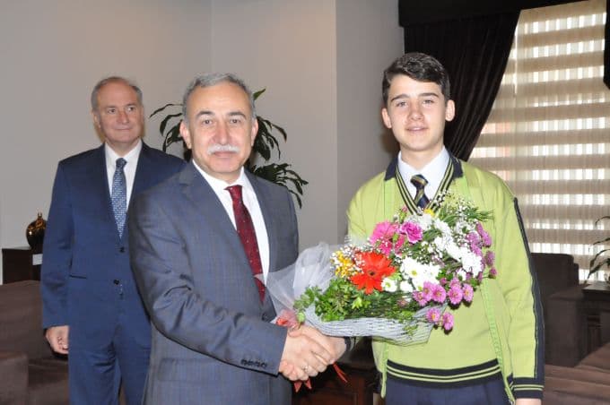 Sakarya'nın 23 Nisan Valisi, Yusuf Tetik oldu